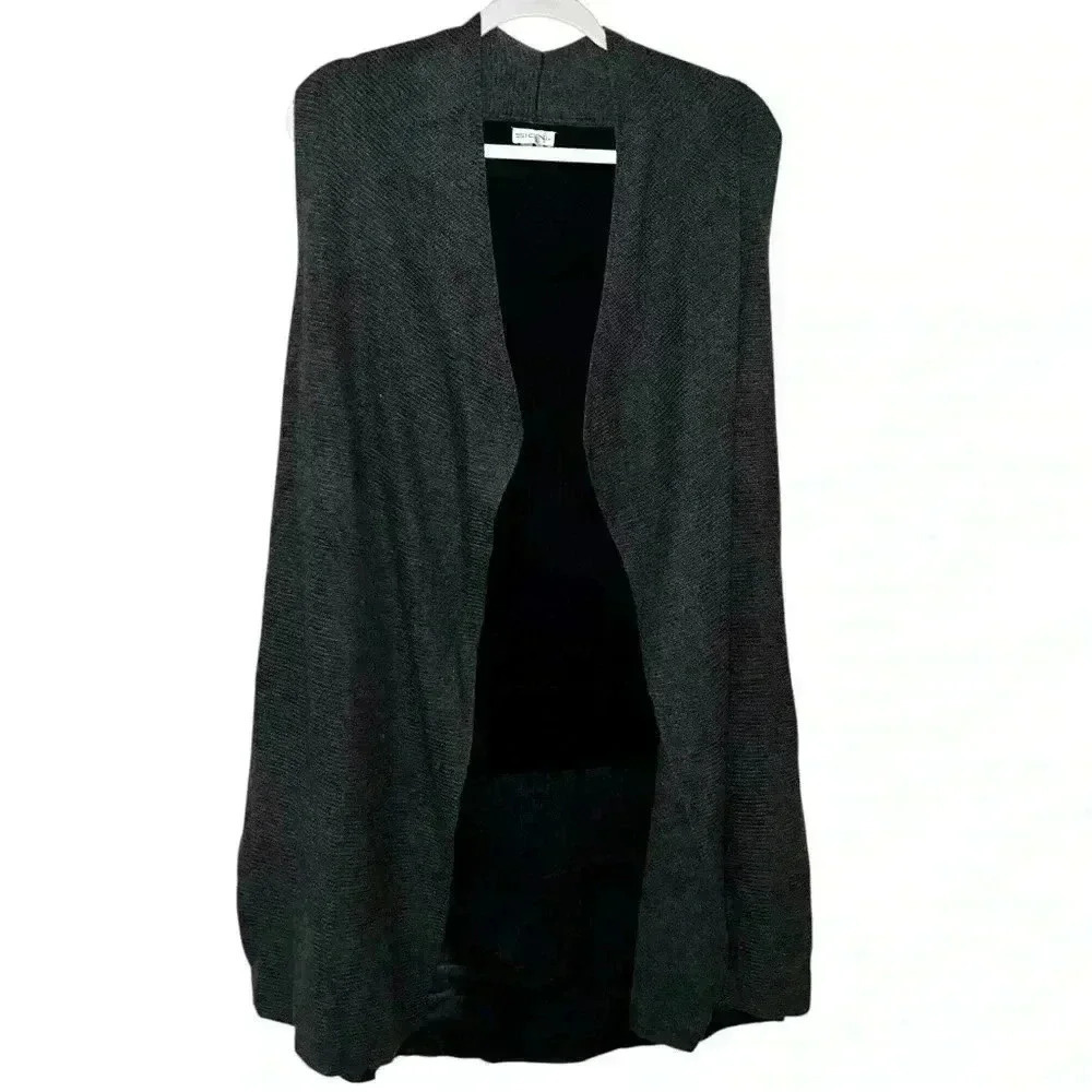 Sioni duster sleeveless cardigan with silky black long tail. Size large